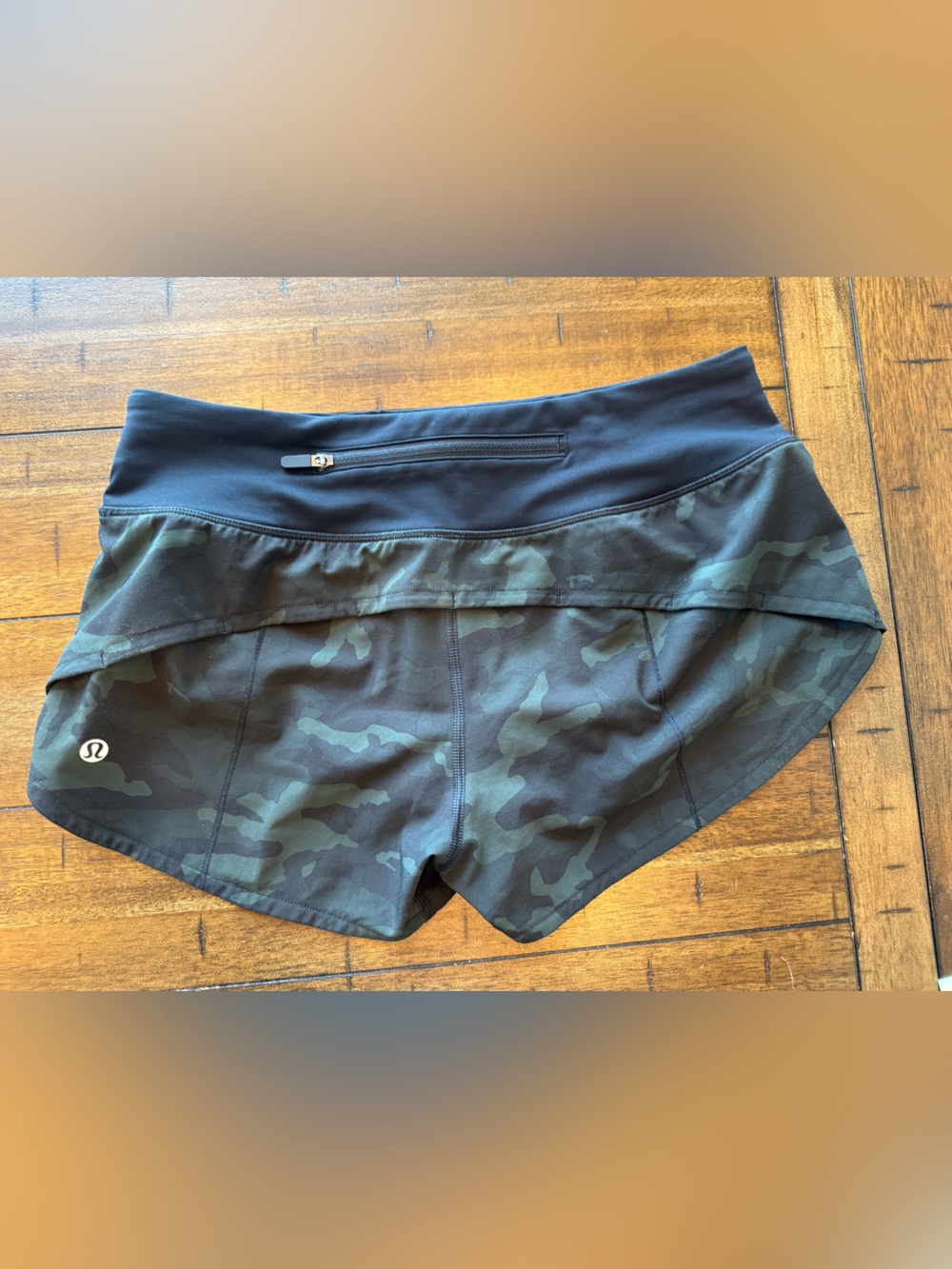 Lululemon Speed Up Short 2.5” – Incognito Camo Multi Gator Green/Black Size 4 - Picture 7 of 8